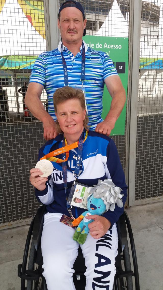 Tuoreen Paralympiahopeamitalistin Marjaana Heikkisen terveiset SiiPon nuorille urheilijoille Riosta.